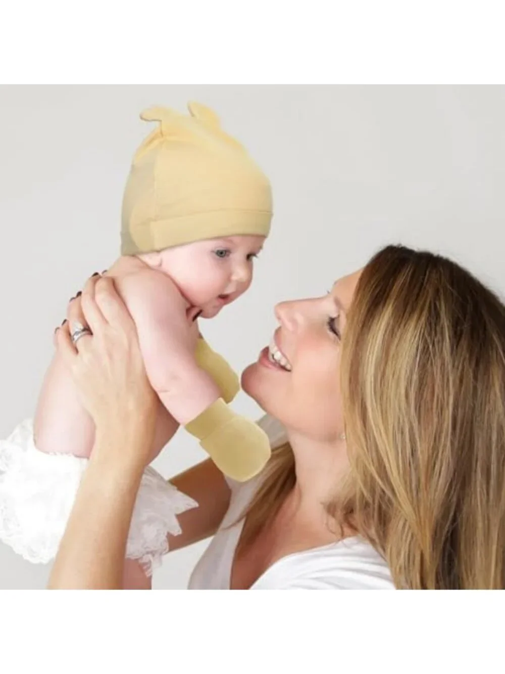 Adorable 10-Piece Newborn Baby Socks, Hat & Mittens Set - Perfect Gift!